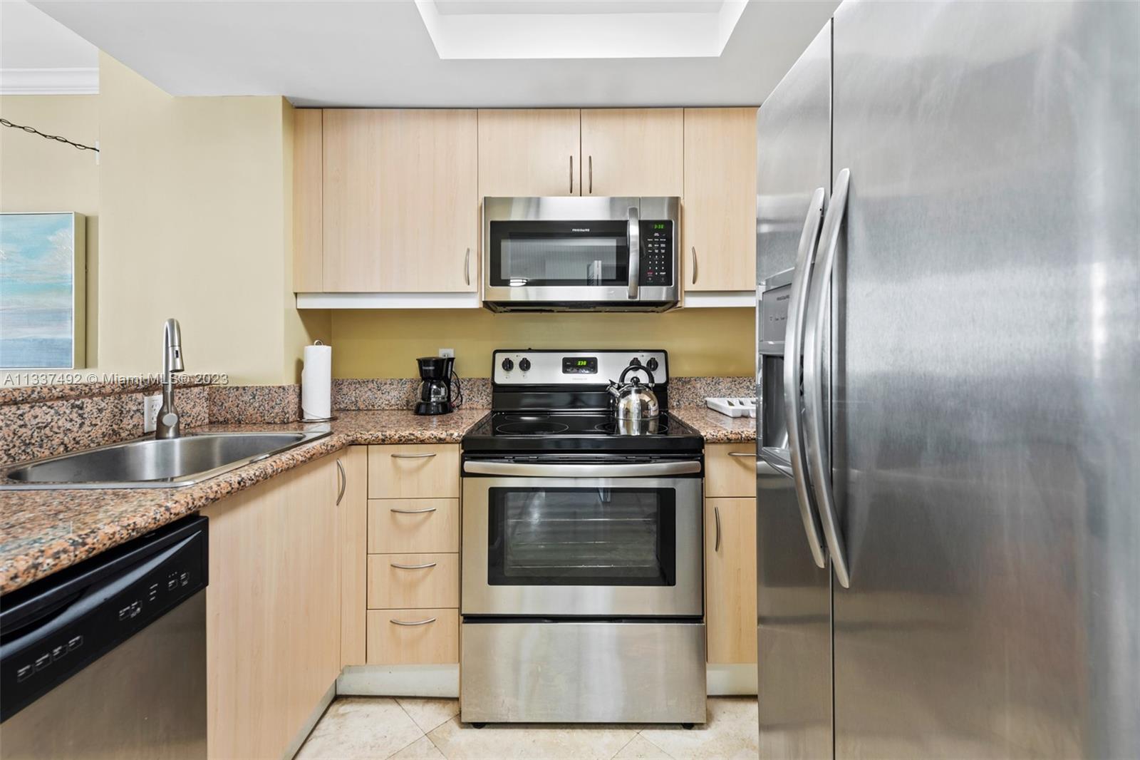 THE MUTINY CONDO - Residential