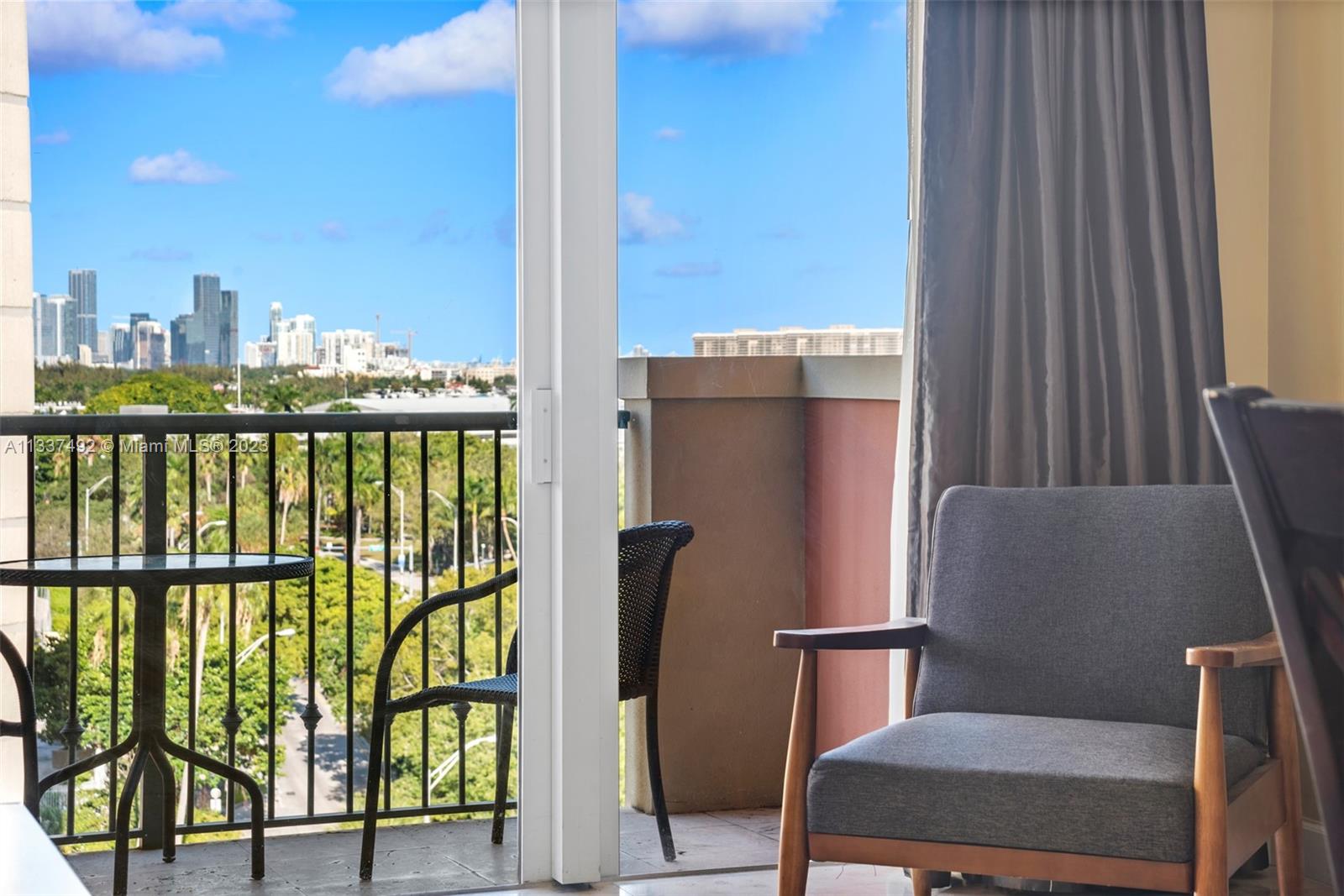 THE MUTINY CONDO - Residential