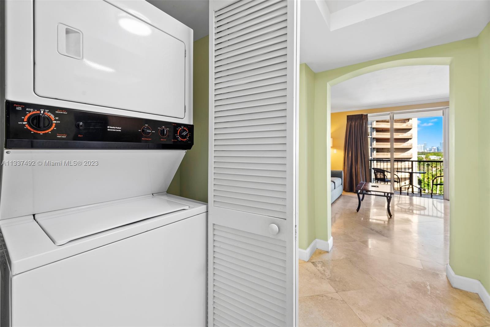 THE MUTINY CONDO - Residential