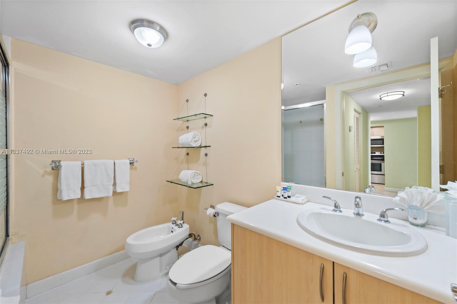 THE MUTINY CONDO - Residential