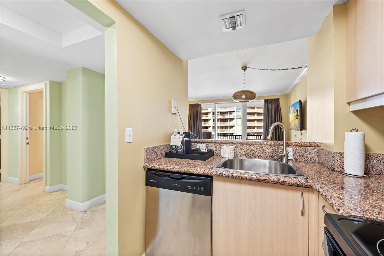 THE MUTINY CONDO - Residential