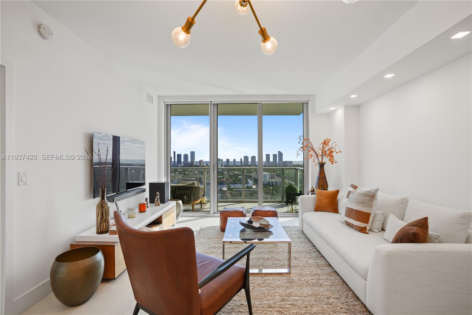 THE HARBOUR SOUTH CONDO - Residential Lease