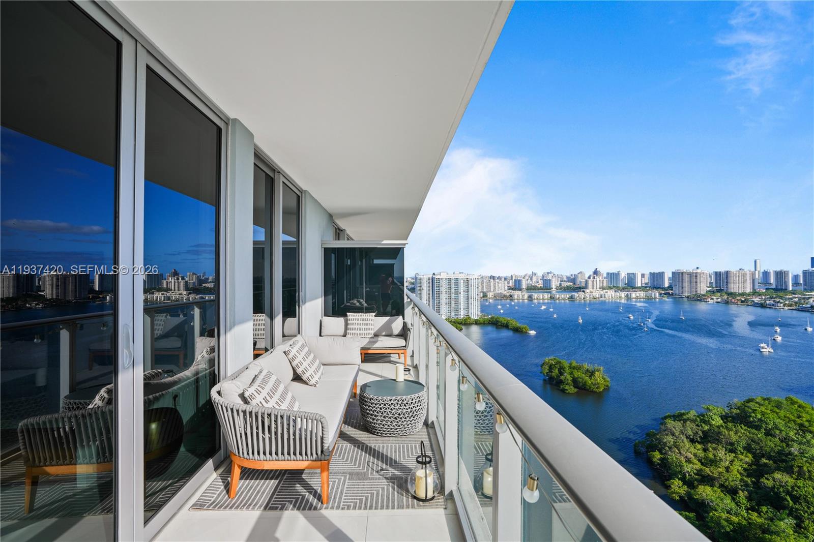 THE HARBOUR SOUTH CONDO - Residential Lease