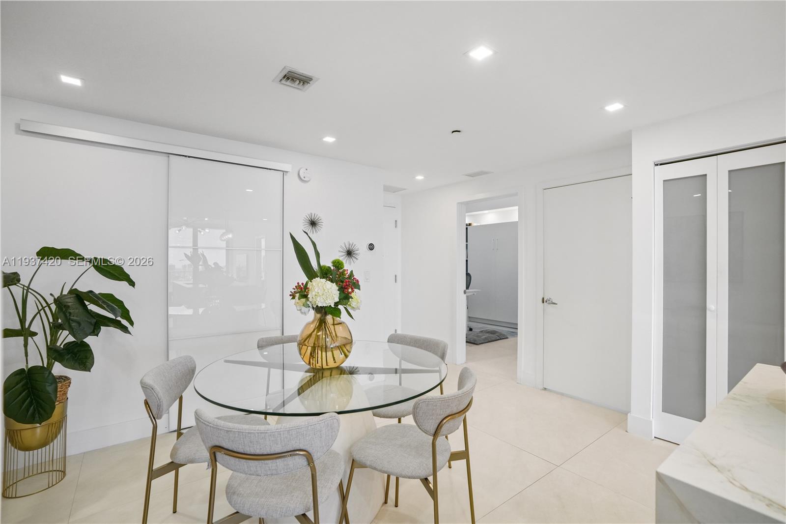 THE HARBOUR SOUTH CONDO - Residential Lease