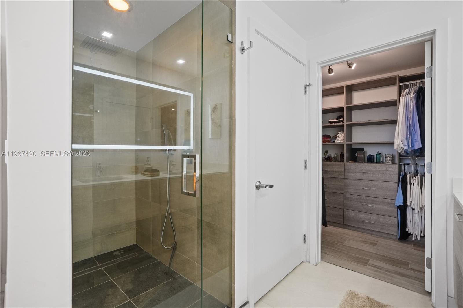 THE HARBOUR SOUTH CONDO - Residential Lease