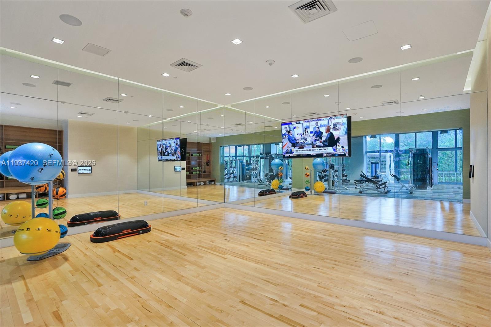 THE HARBOUR SOUTH CONDO - Residential Lease