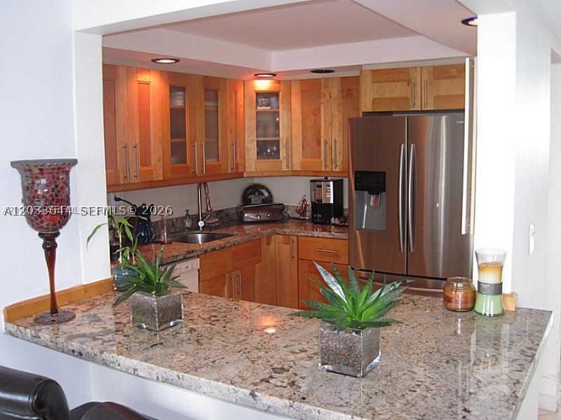 REEF NORTH CONDO - Residential