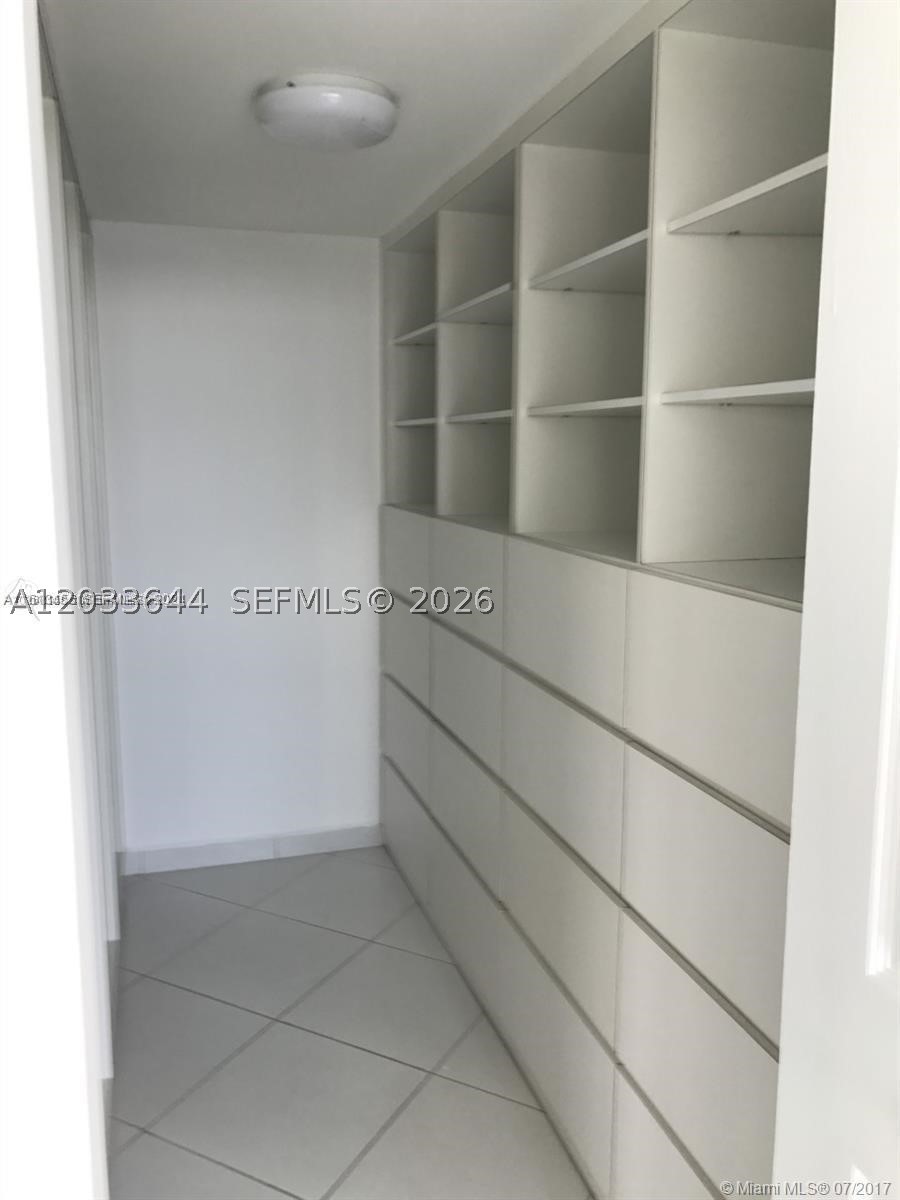 REEF NORTH CONDO - Residential