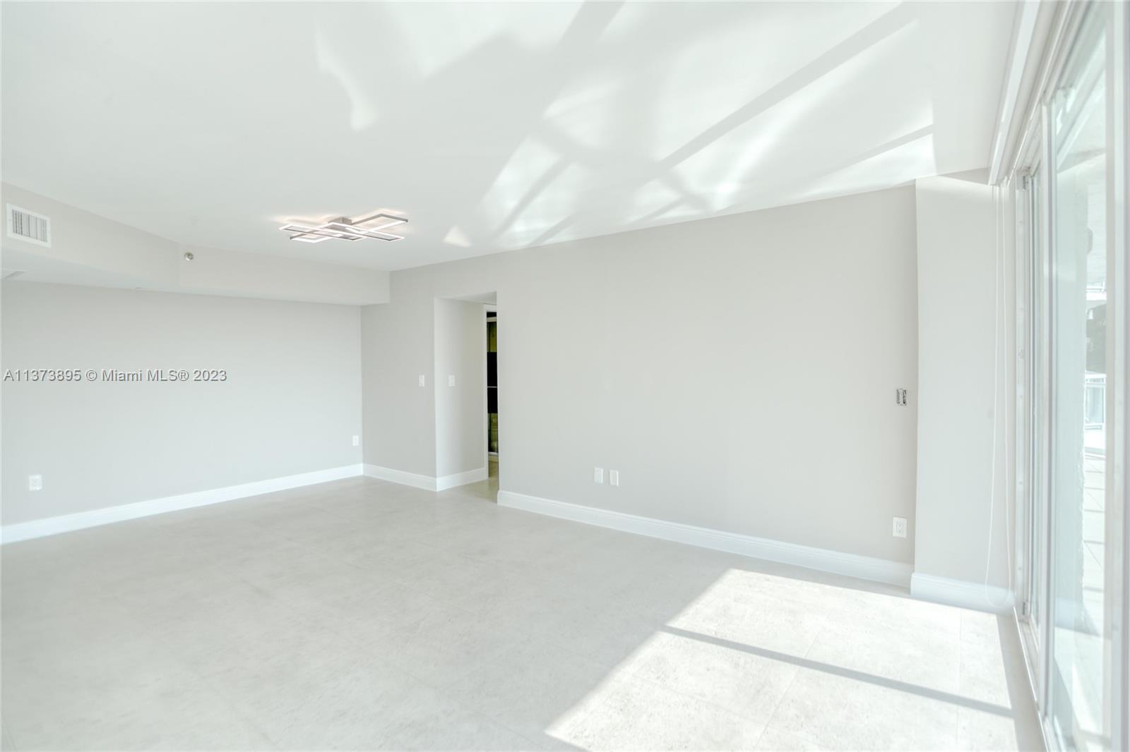 THE GRANDVIEW CONDO - Residential Lease