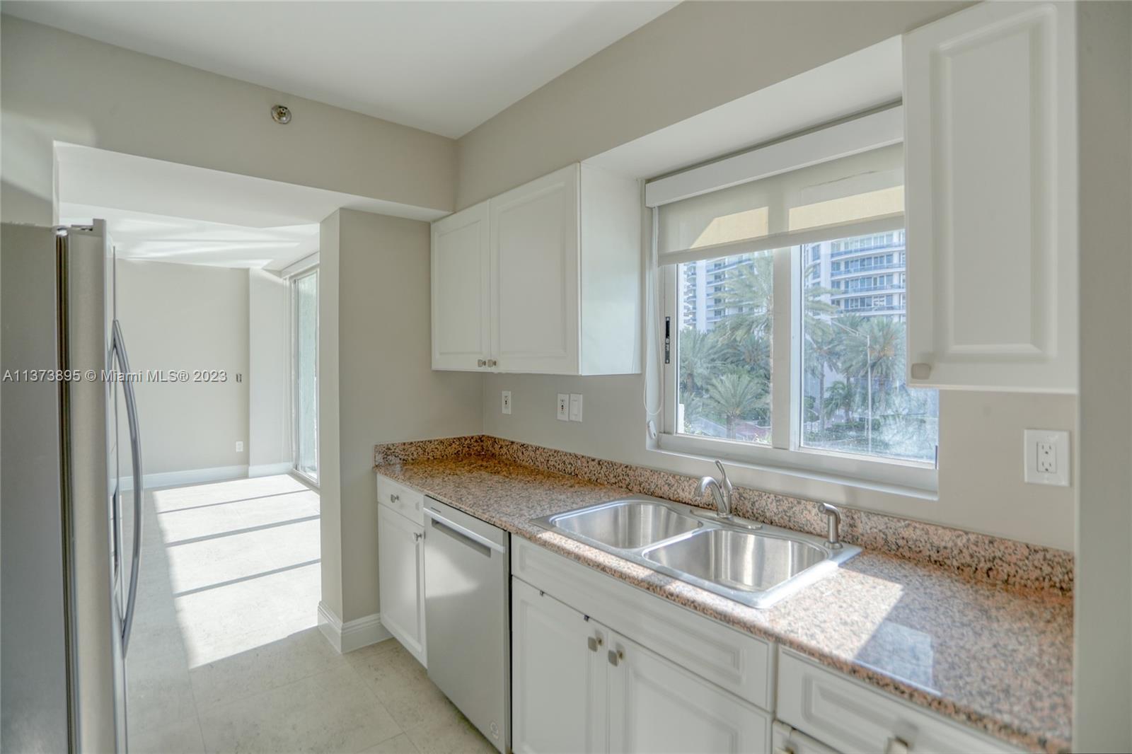 THE GRANDVIEW CONDO - Residential Lease