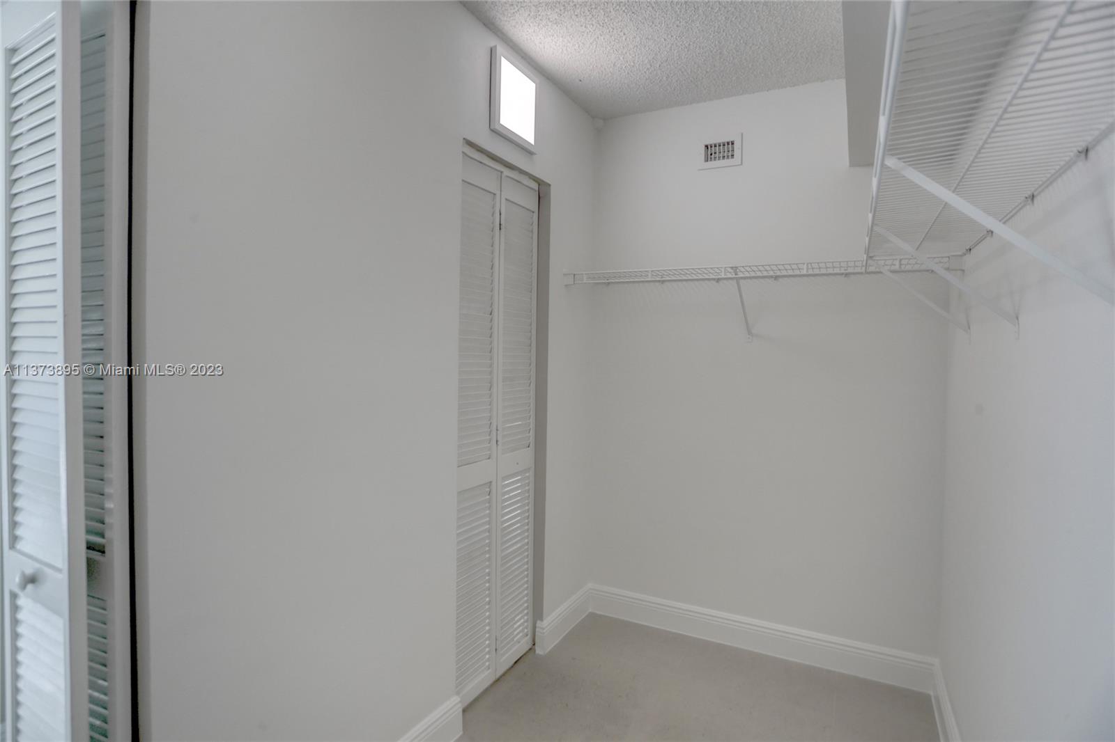 THE GRANDVIEW CONDO - Residential Lease