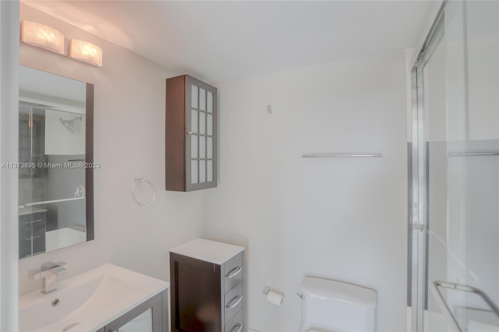 THE GRANDVIEW CONDO - Residential Lease