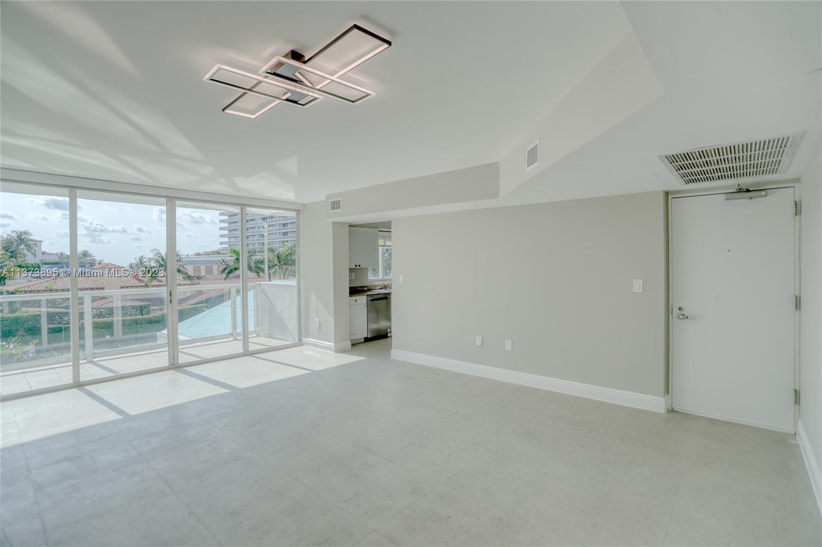 THE GRANDVIEW CONDO - Residential Lease