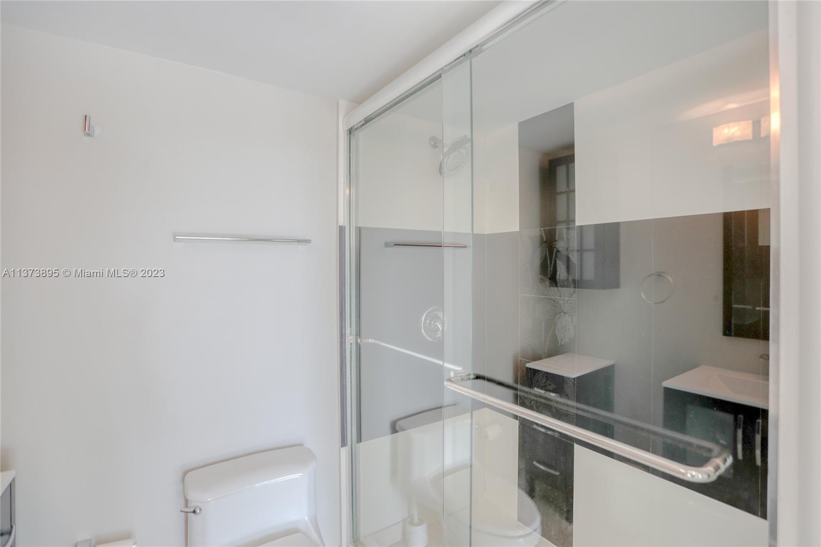 THE GRANDVIEW CONDO - Residential Lease