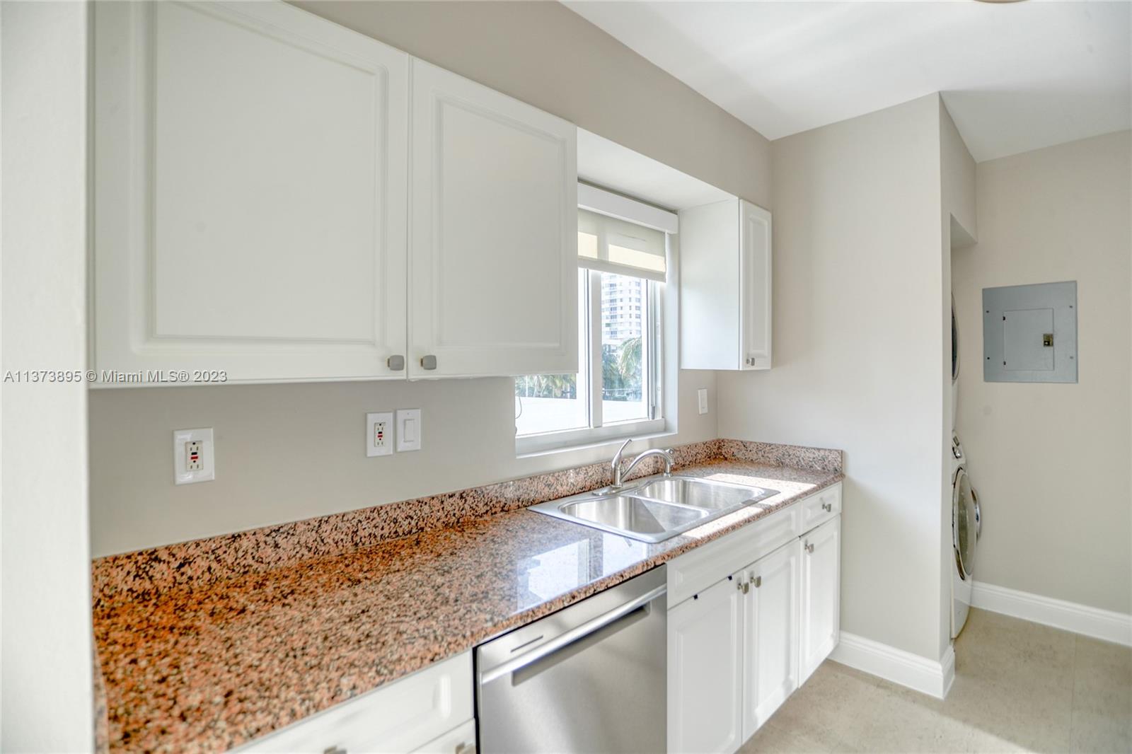 THE GRANDVIEW CONDO - Residential Lease