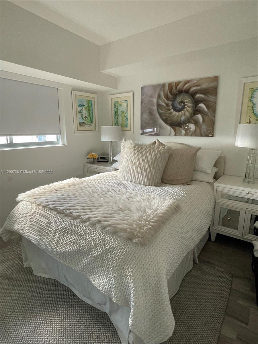 ICON BAY CONDO - Residential Lease