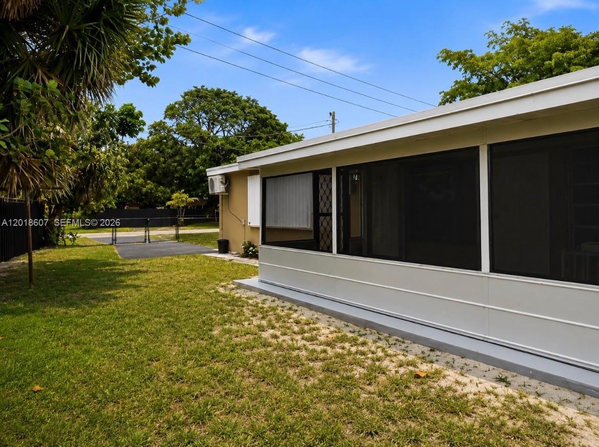 NEW BROWARDALE - Residential
