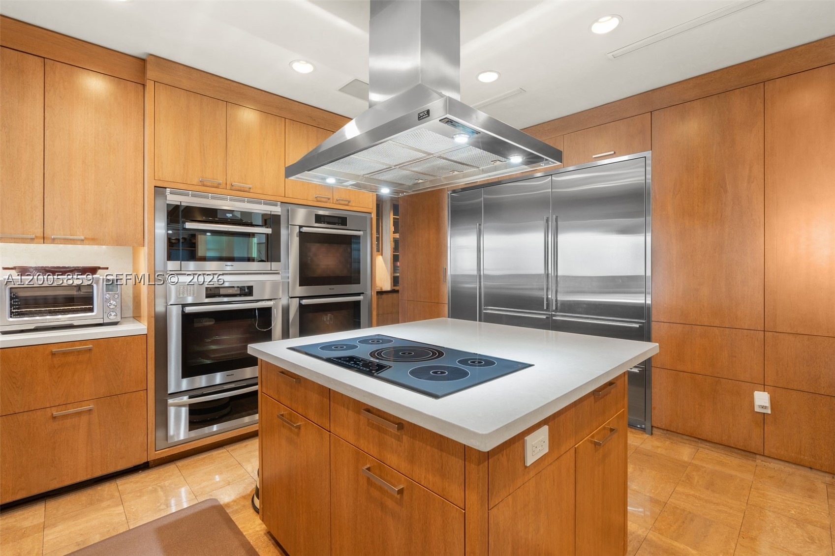 OCEANSIDE @ FISHER ISL CO - Residential