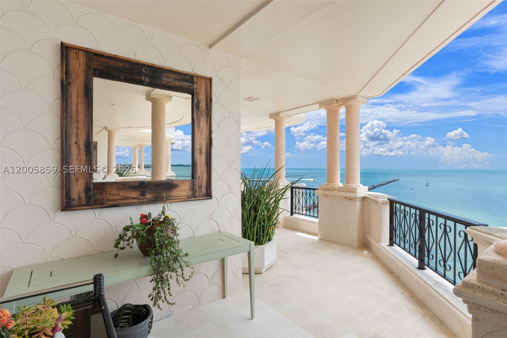 OCEANSIDE @ FISHER ISL CO - Residential