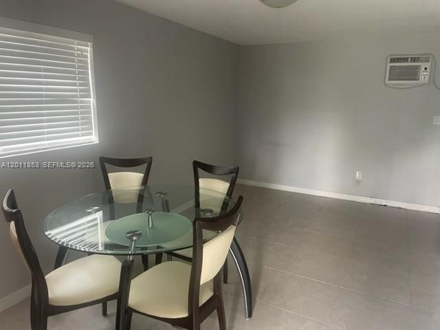 OAKLAND PARK SECOND ADD - Residential Income
