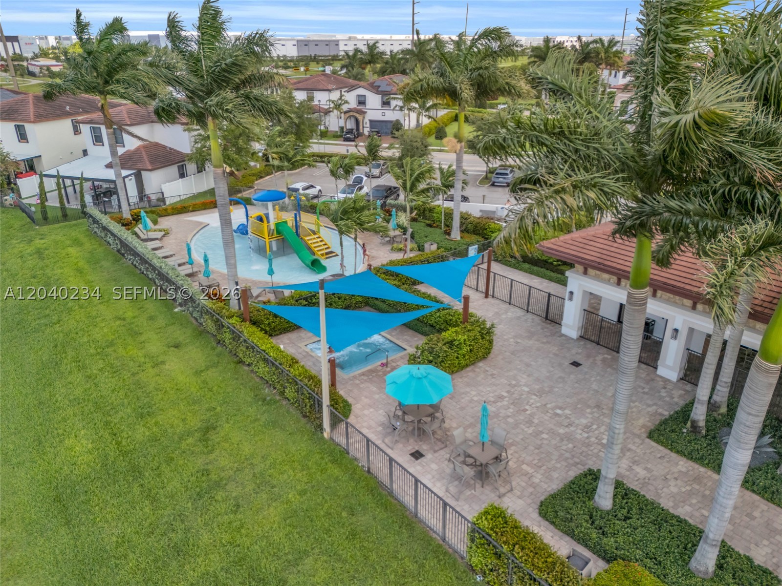 AQUABELLA NORTH - Residential