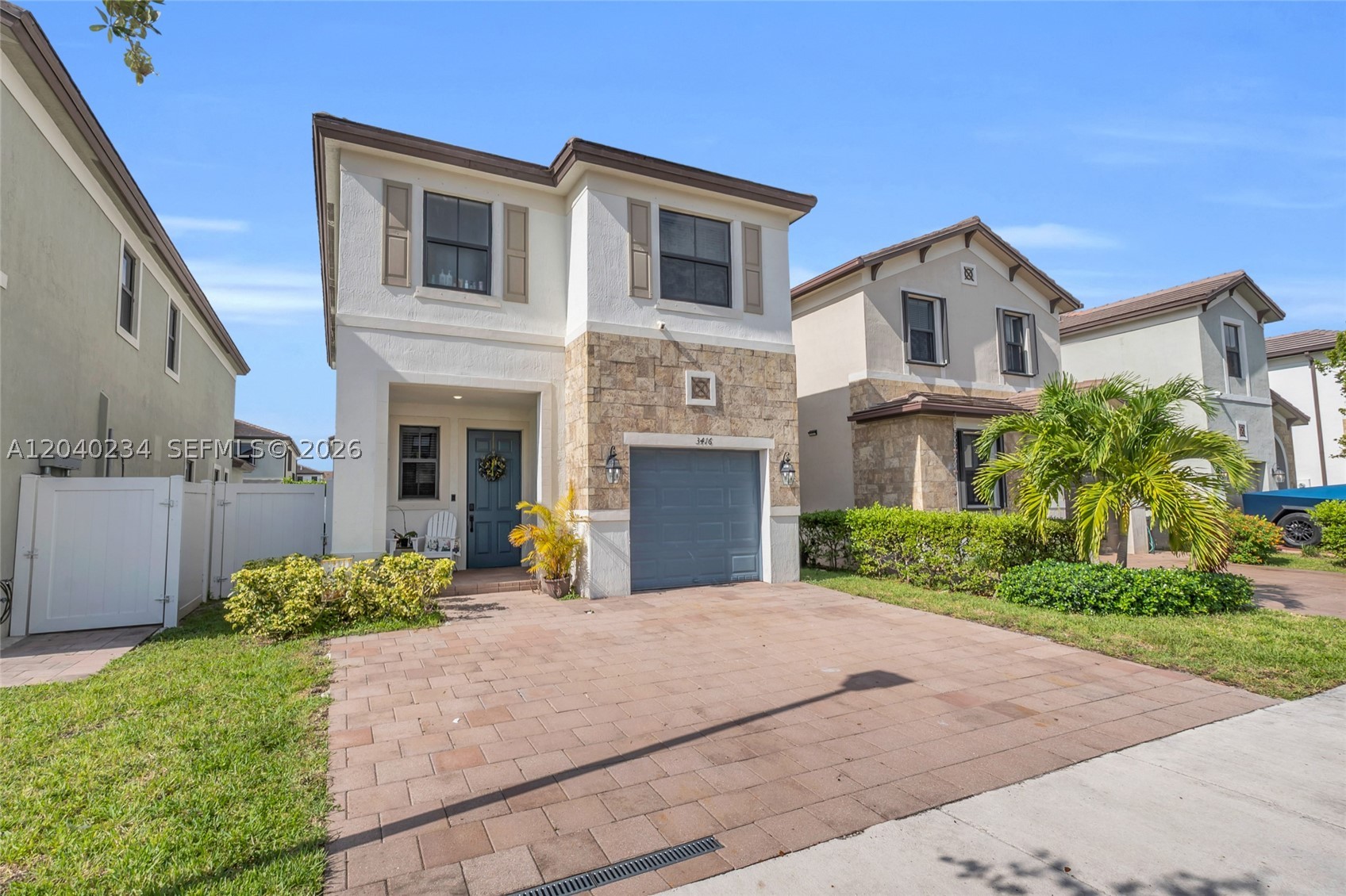 AQUABELLA NORTH - Residential