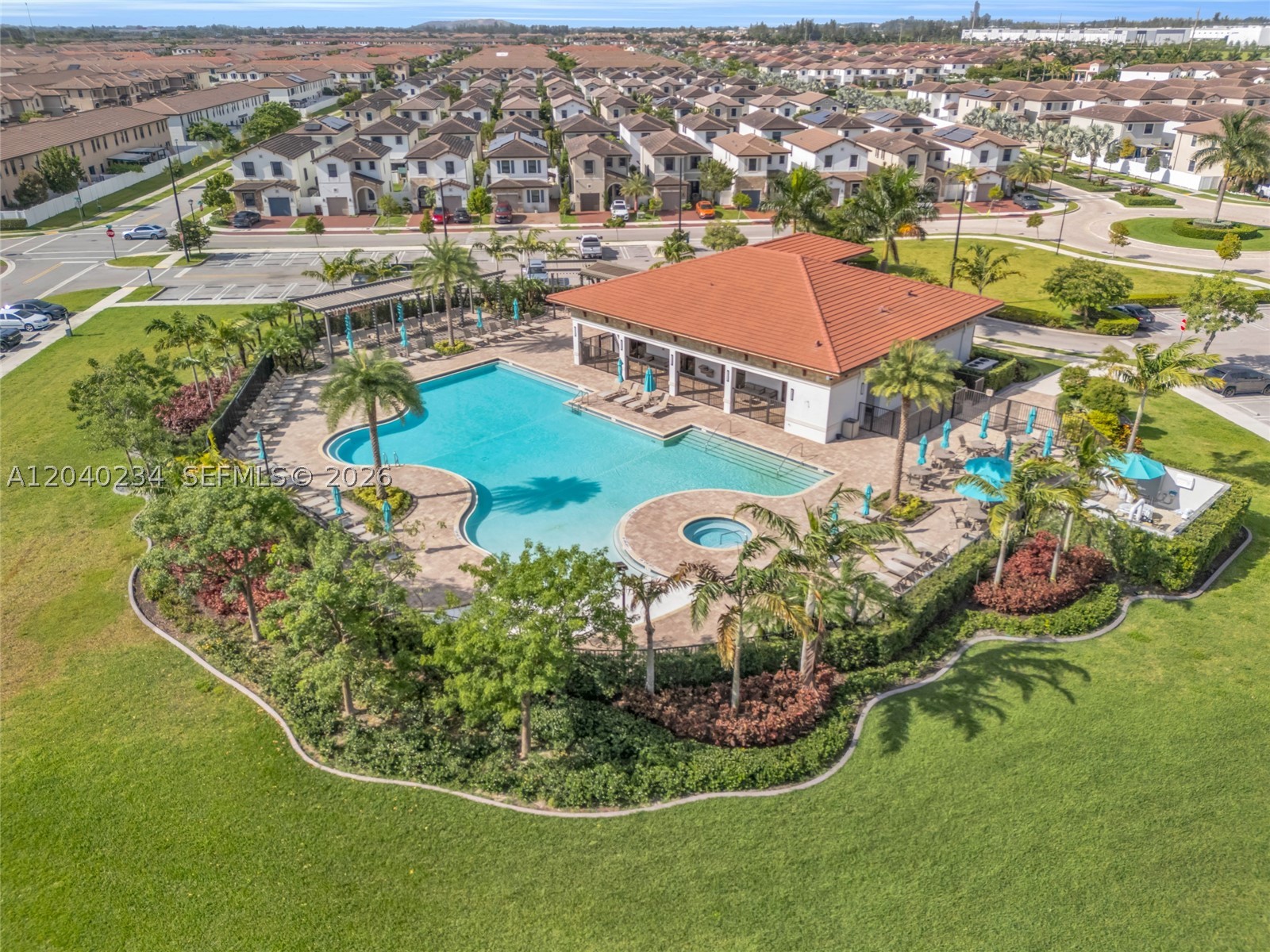 AQUABELLA NORTH - Residential