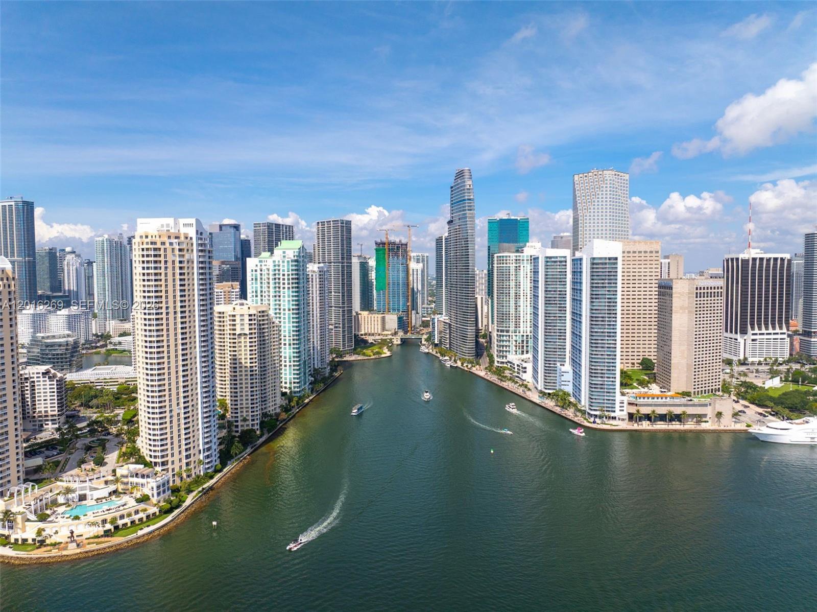 MET 1 CONDO - Residential