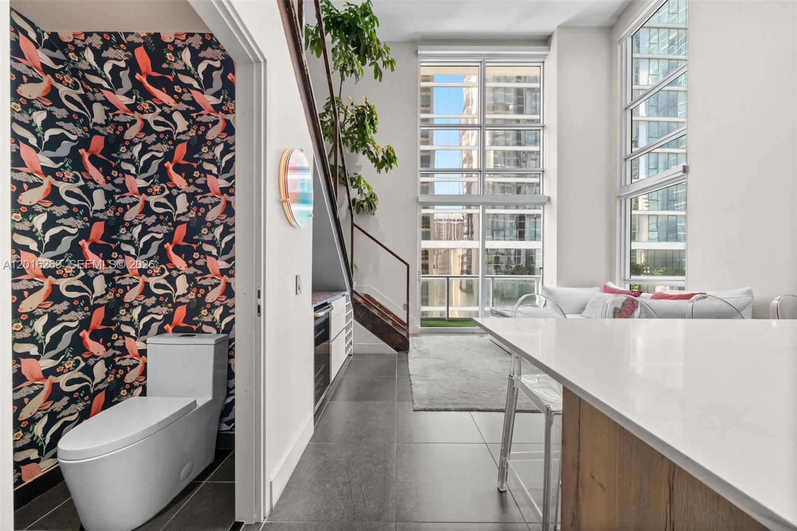 MET 1 CONDO - Residential
