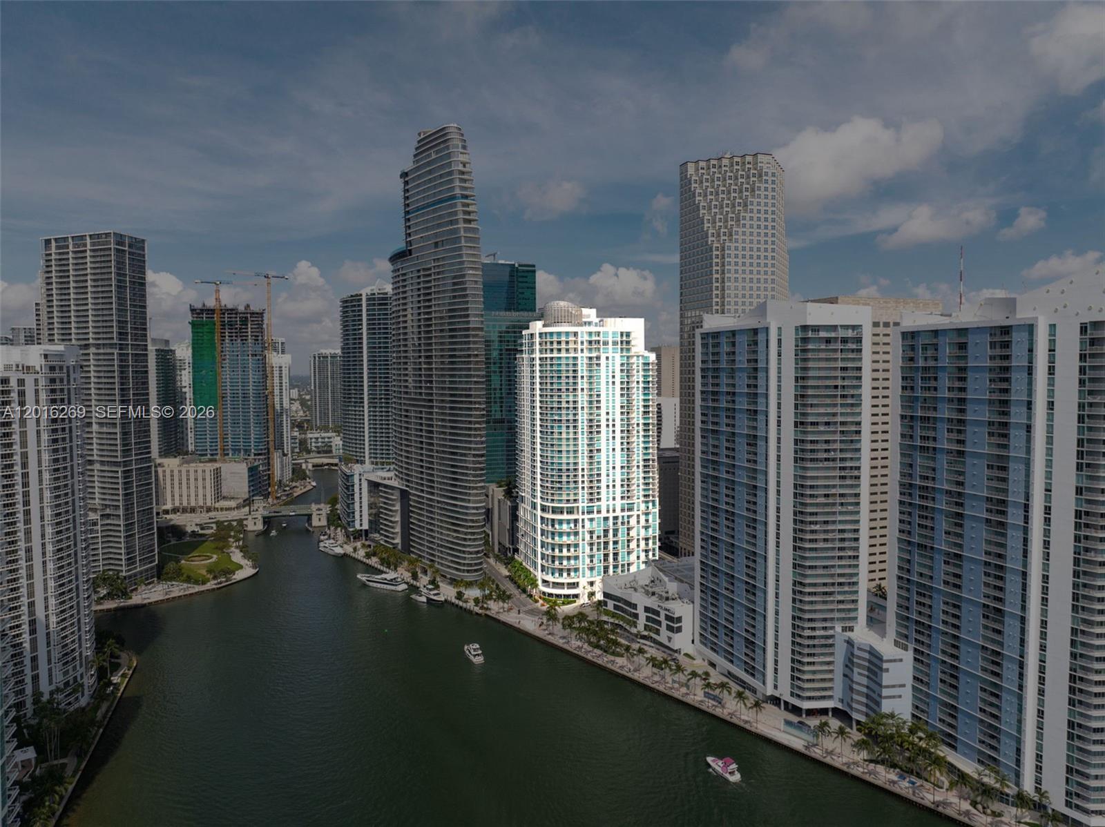 MET 1 CONDO - Residential