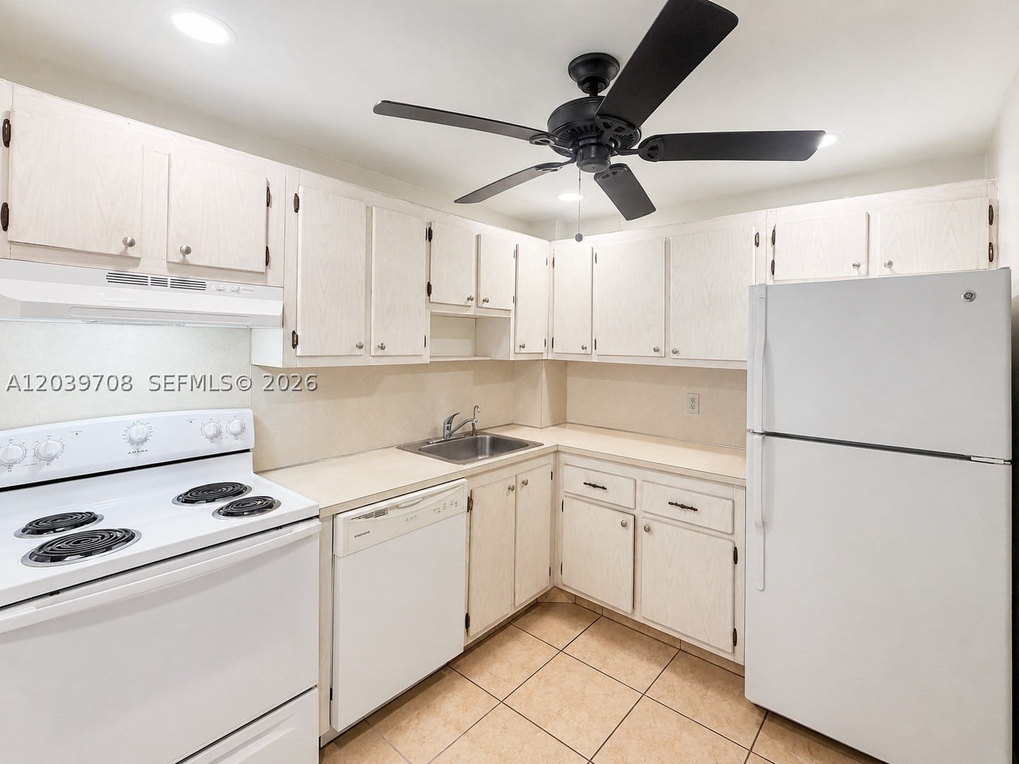 WOODSIDE APTS CONDO - Residential