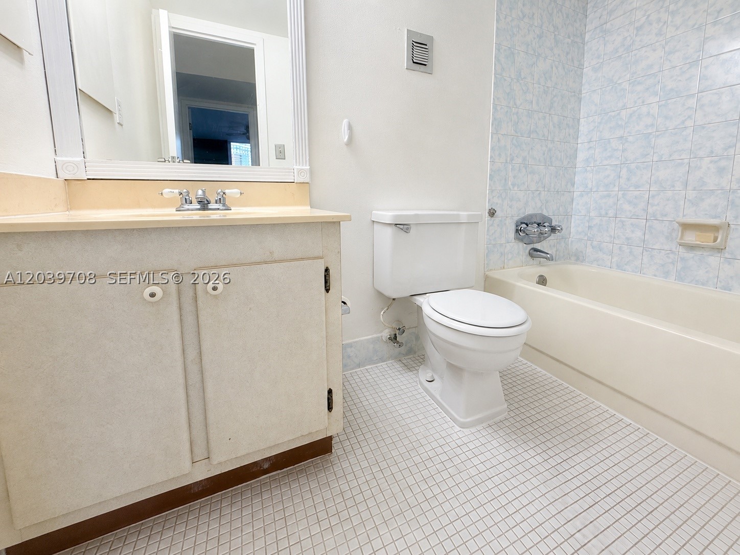WOODSIDE APTS CONDO - Residential