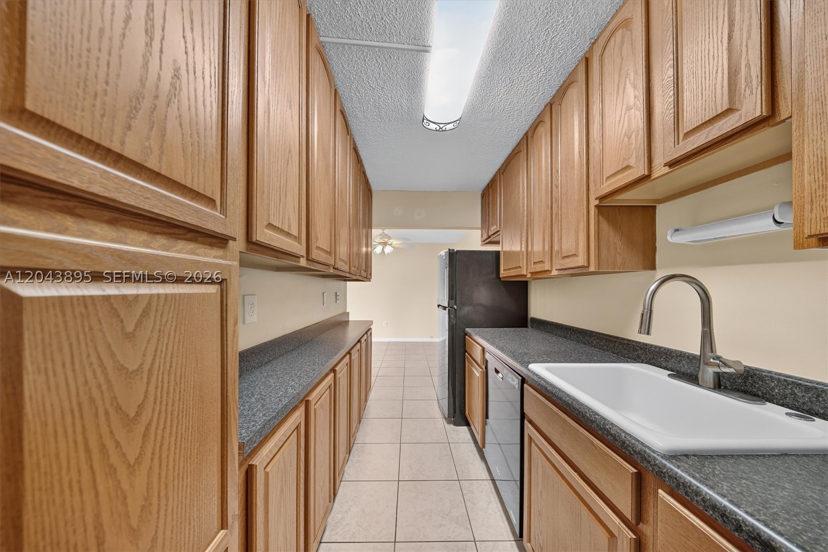 RO-MONT SOUTH CONDO J - Residential