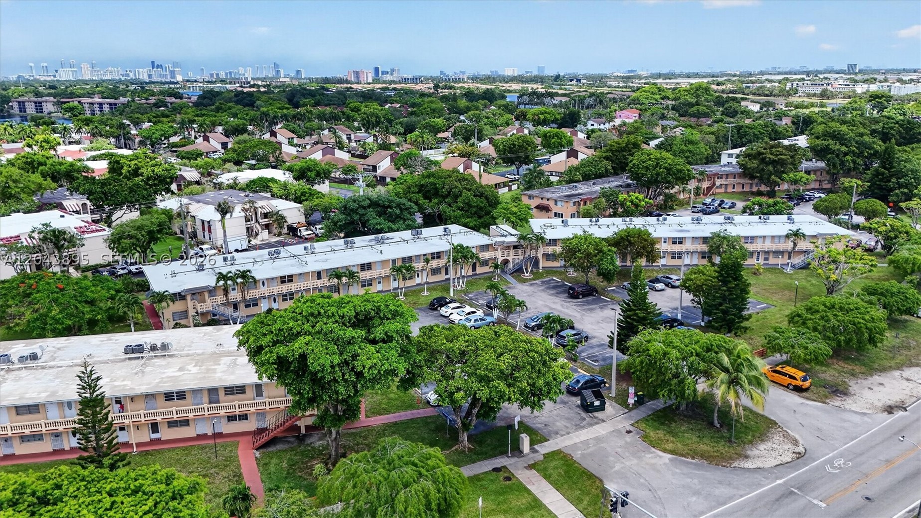 RO-MONT SOUTH CONDO J - Residential