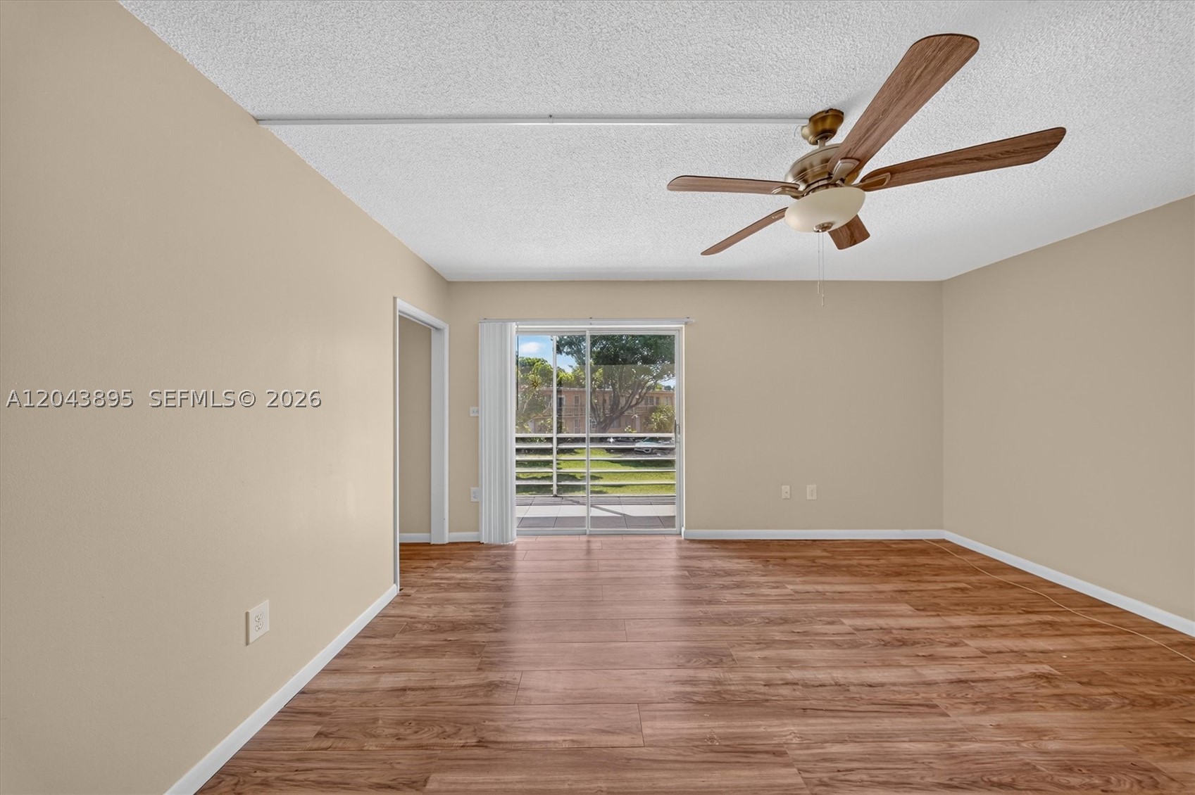 RO-MONT SOUTH CONDO J - Residential