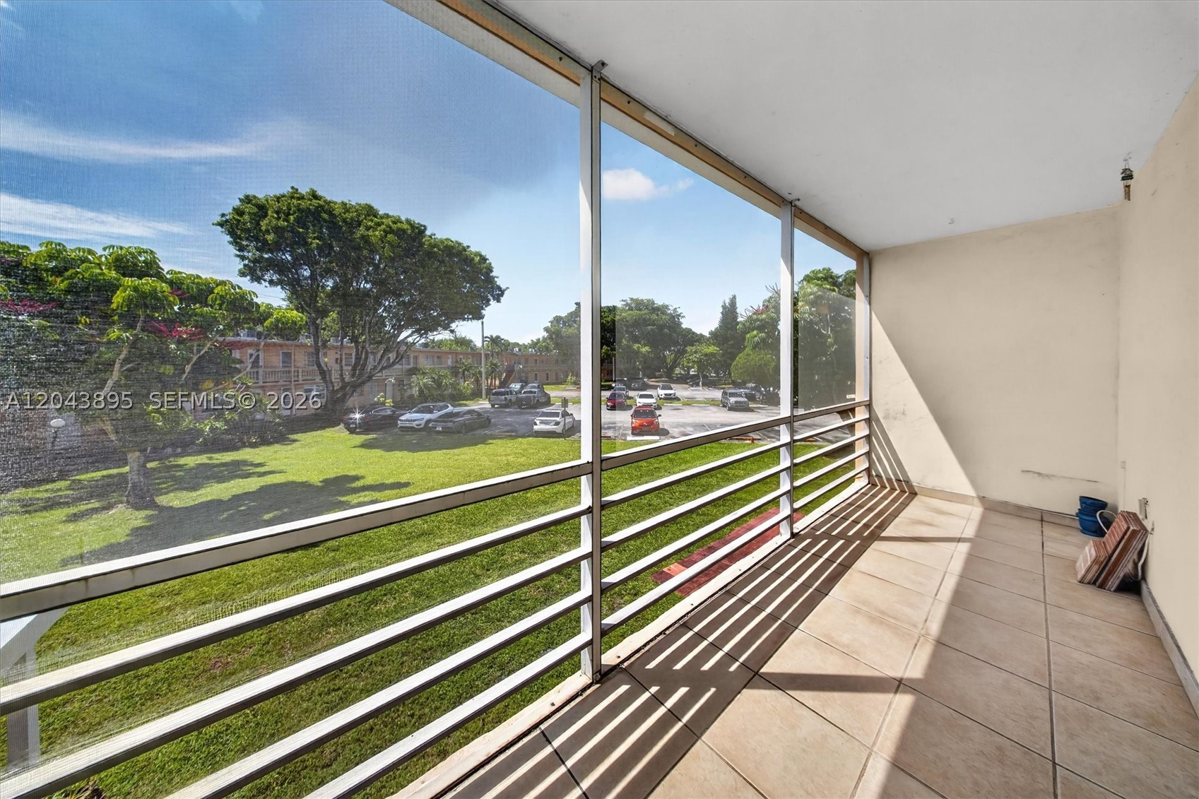 RO-MONT SOUTH CONDO J - Residential