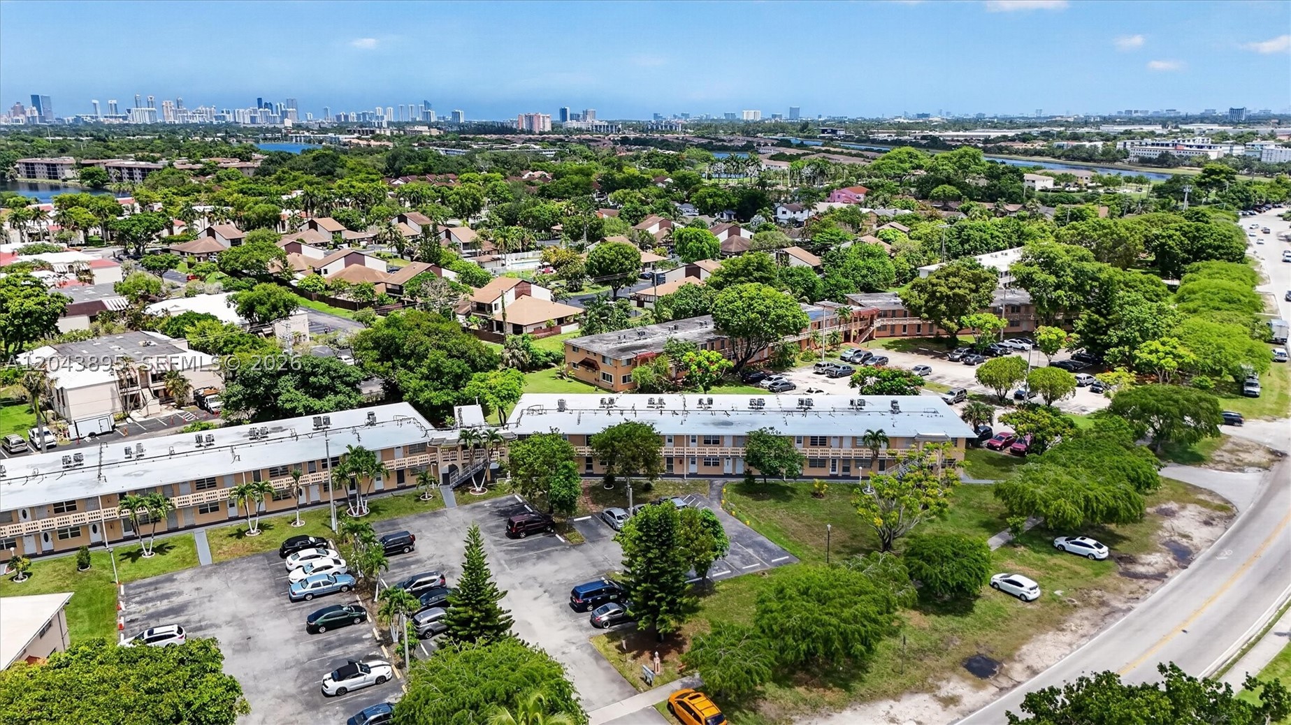 RO-MONT SOUTH CONDO J - Residential
