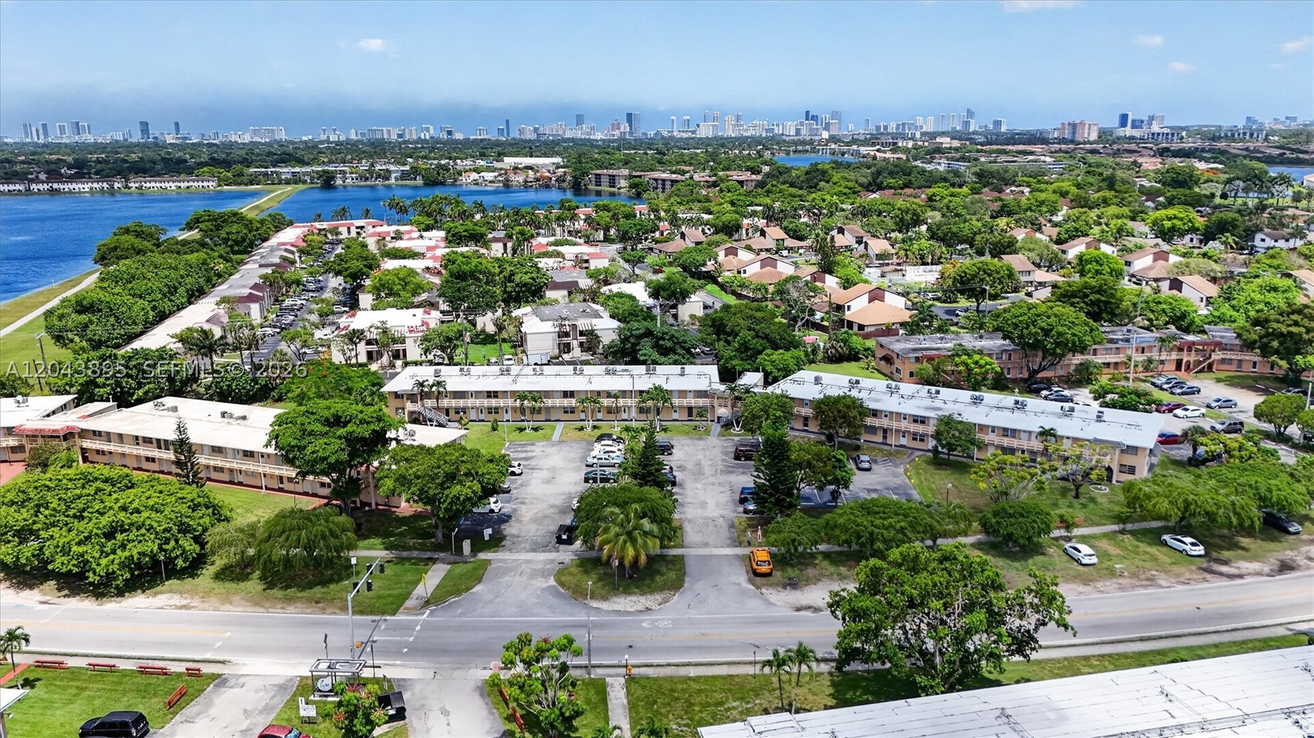 RO-MONT SOUTH CONDO J - Residential
