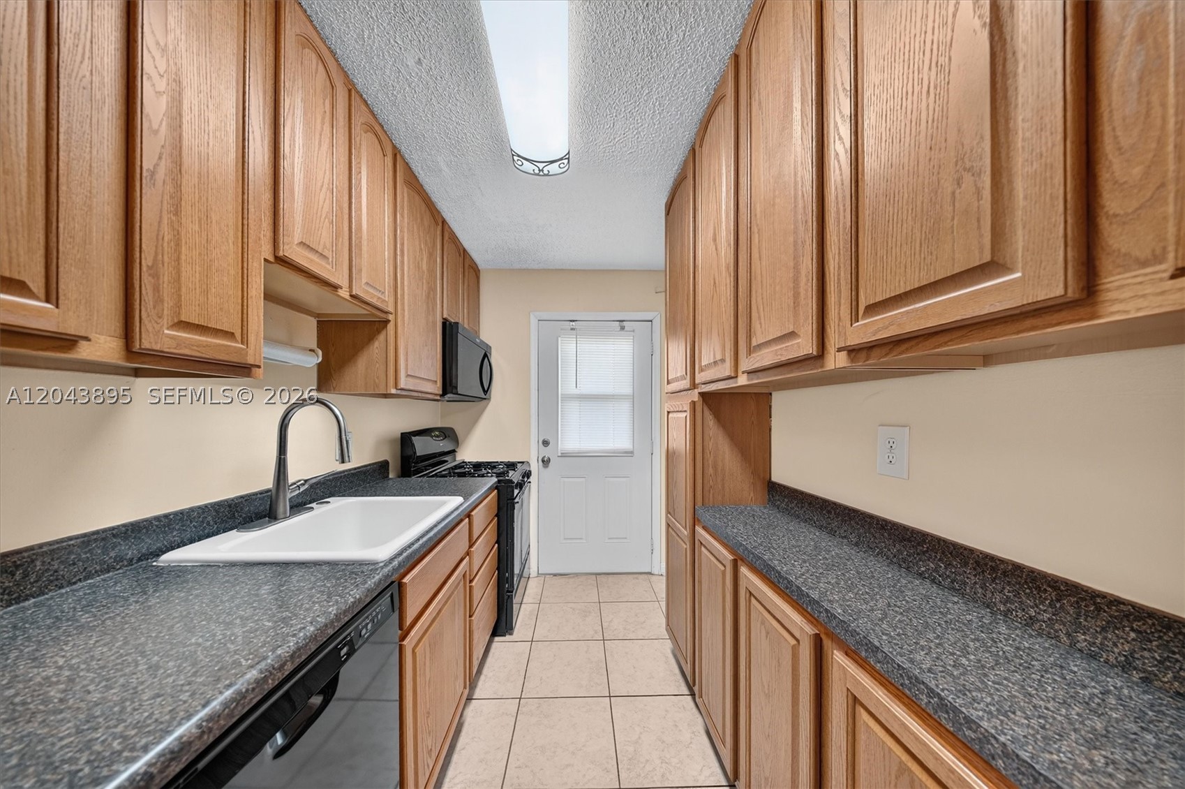 RO-MONT SOUTH CONDO J - Residential