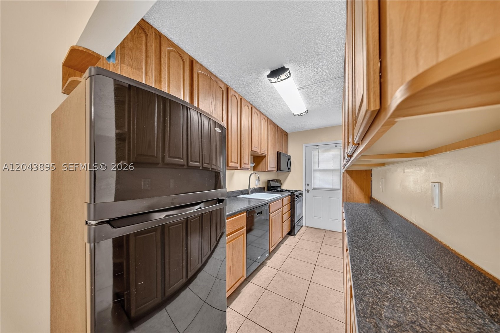 RO-MONT SOUTH CONDO J - Residential