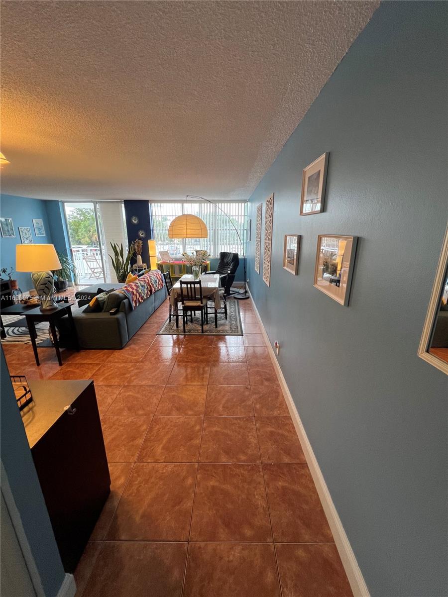 BAYVIEW TOWERS CONDO SOUT - Residential