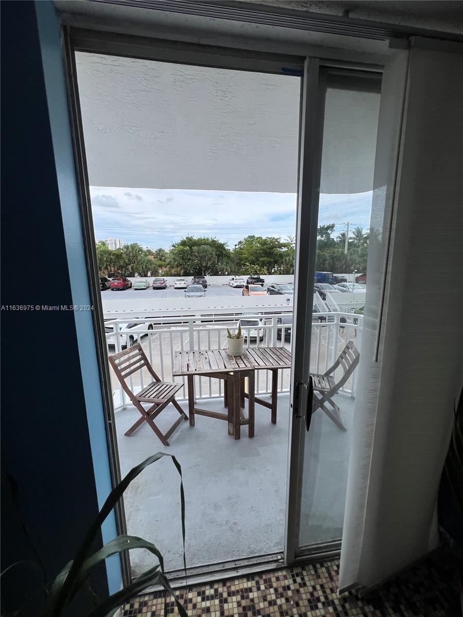 BAYVIEW TOWERS CONDO SOUT - Residential