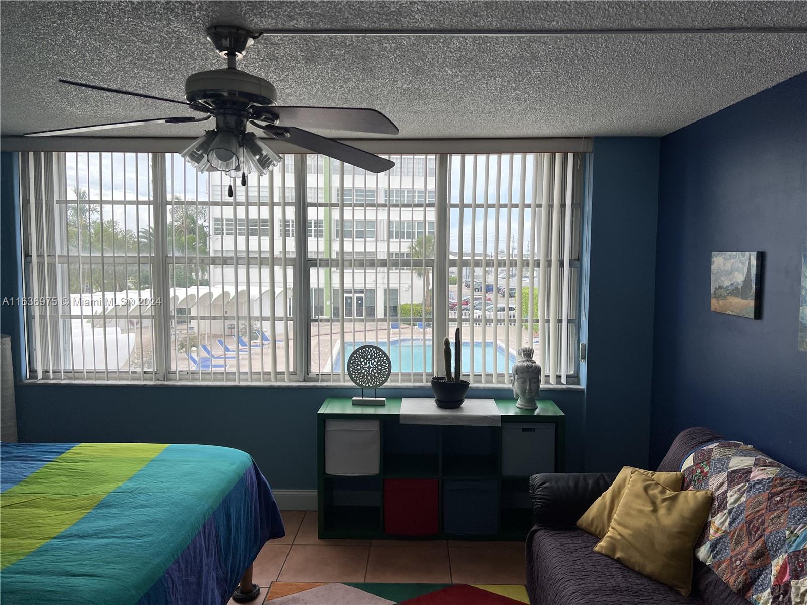 BAYVIEW TOWERS CONDO SOUT - Residential