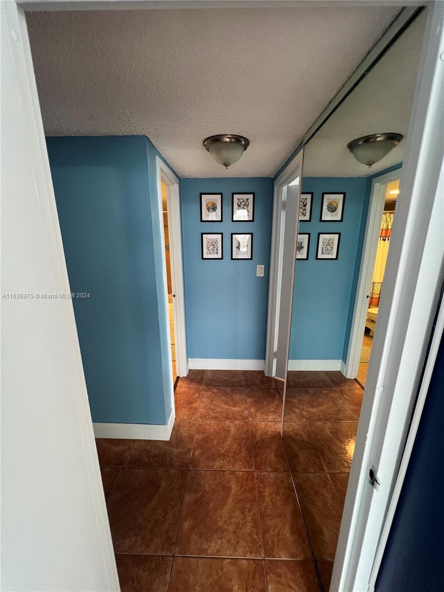 BAYVIEW TOWERS CONDO SOUT - Residential
