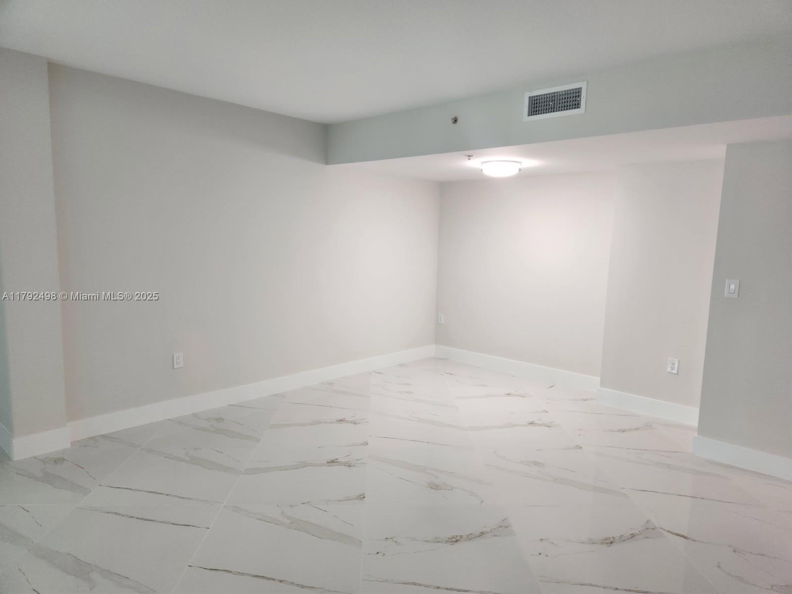 METROPOLIS II AT DADELAND - Residential Lease