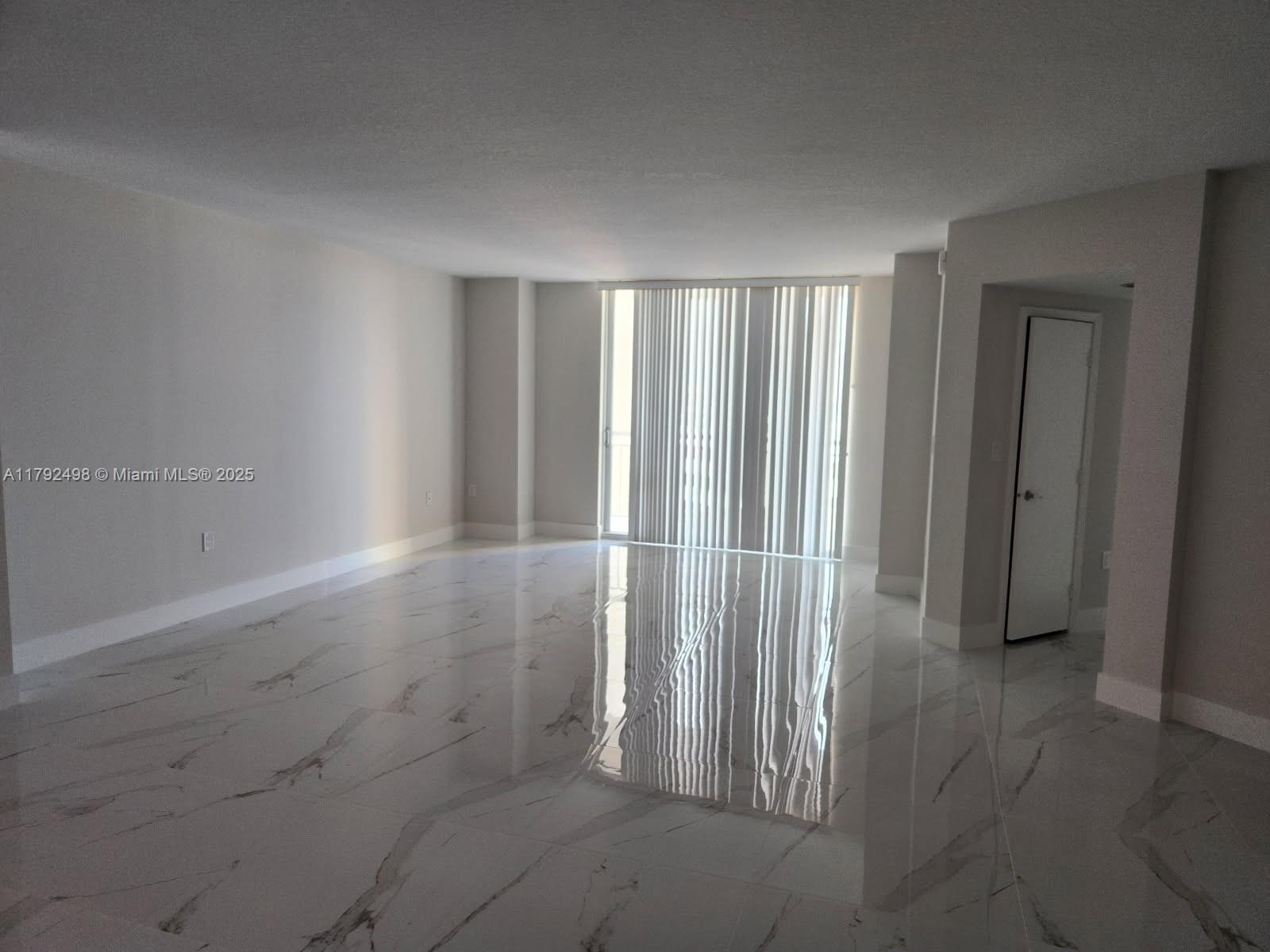 METROPOLIS II AT DADELAND - Residential Lease