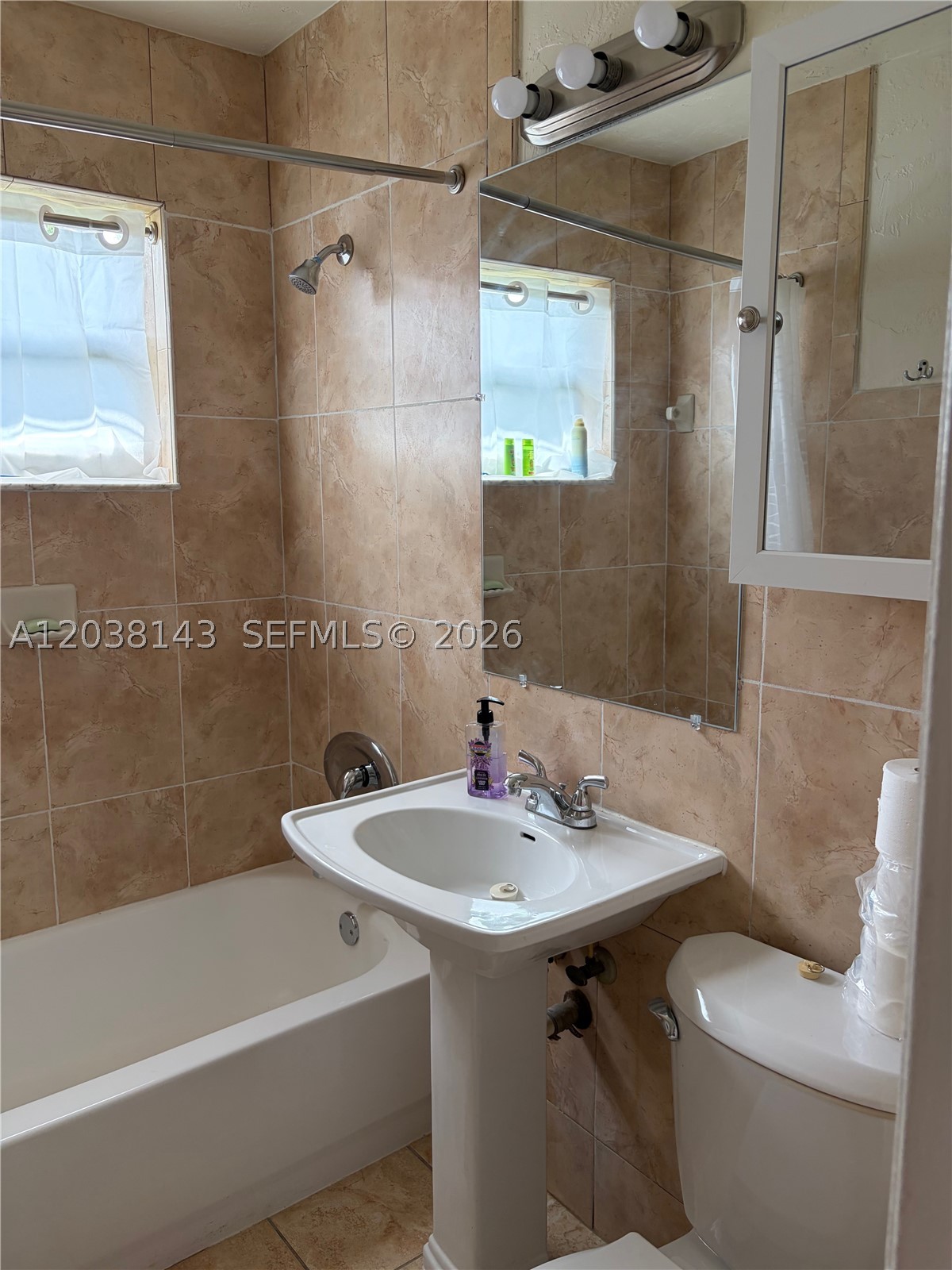 HOLLYWOOD SOUTH SIDE ADD - Residential Lease