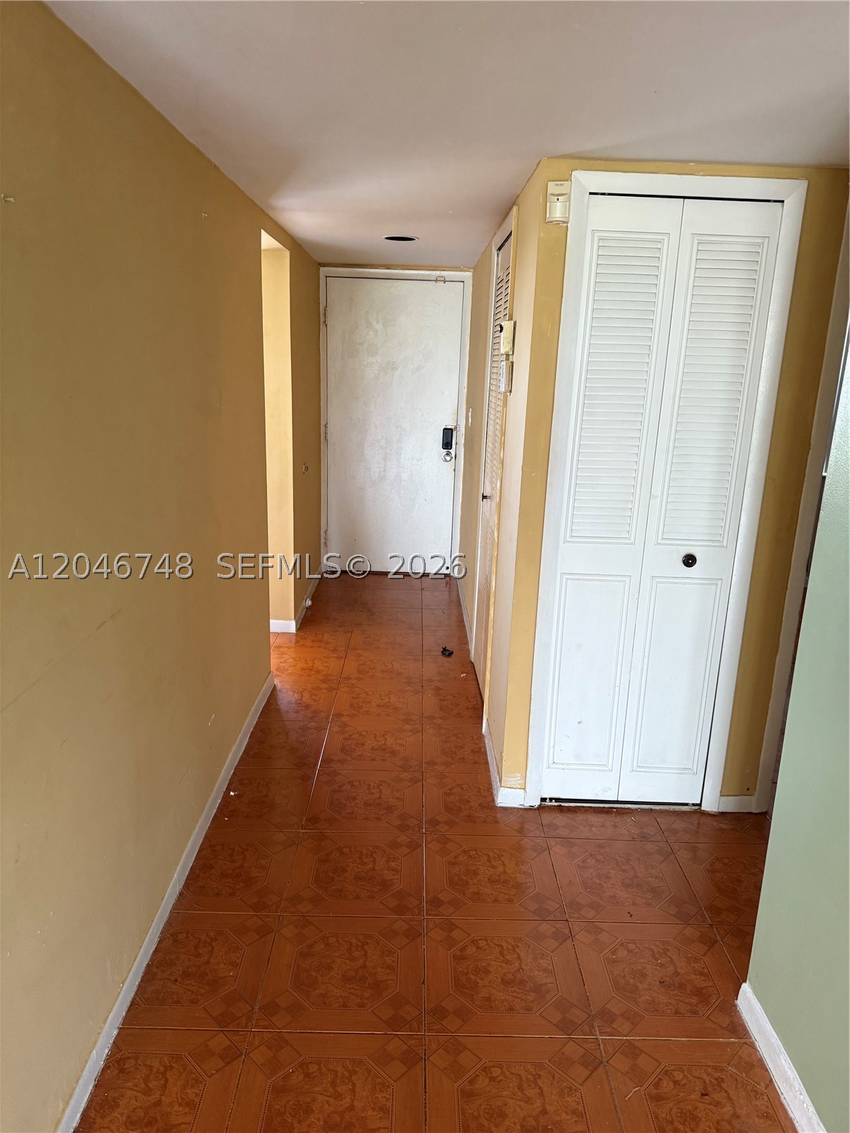 CYPRESS CHASE CONDO NO 6 - Residential