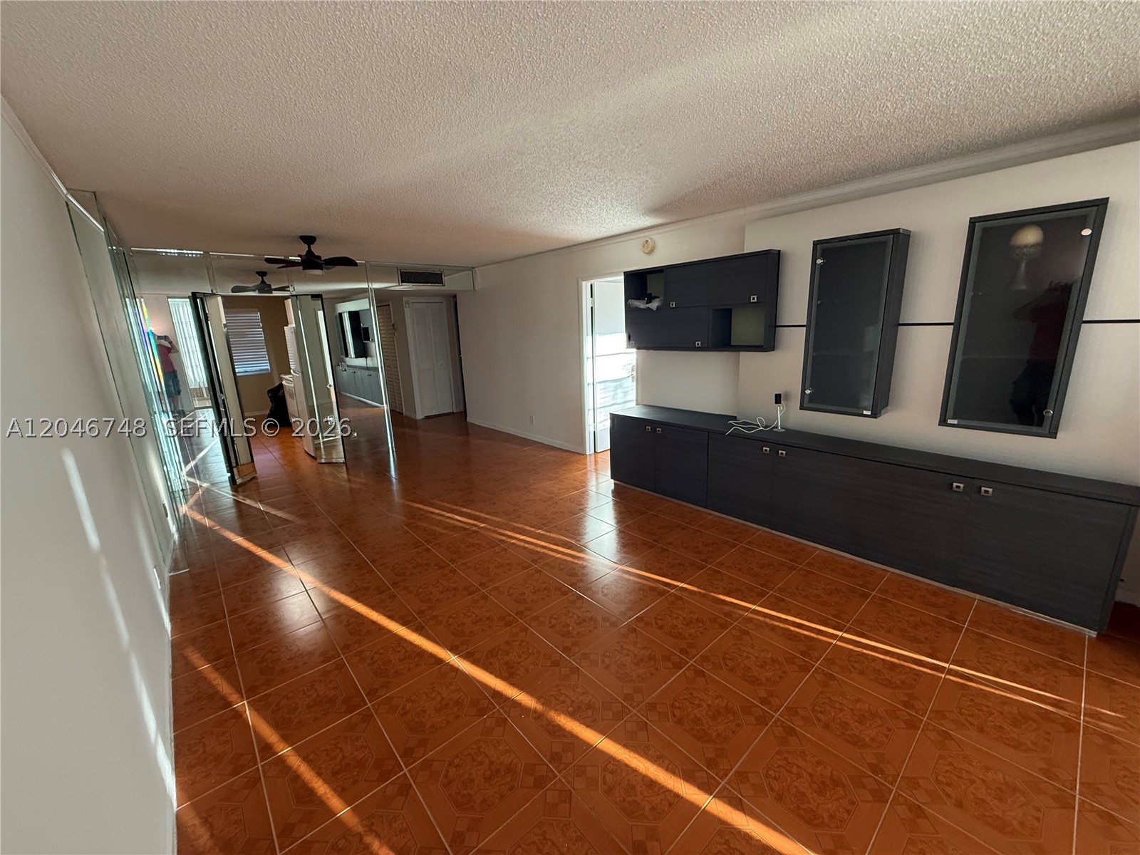 CYPRESS CHASE CONDO NO 6 - Residential