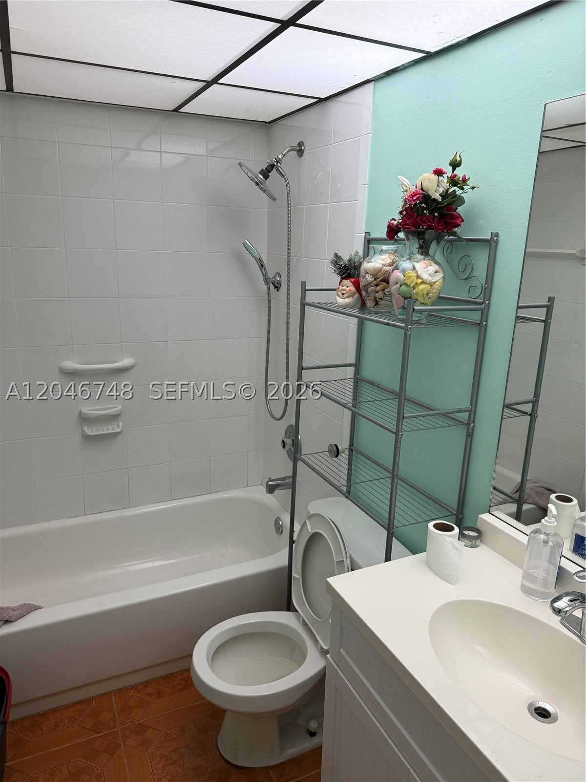 CYPRESS CHASE CONDO NO 6 - Residential